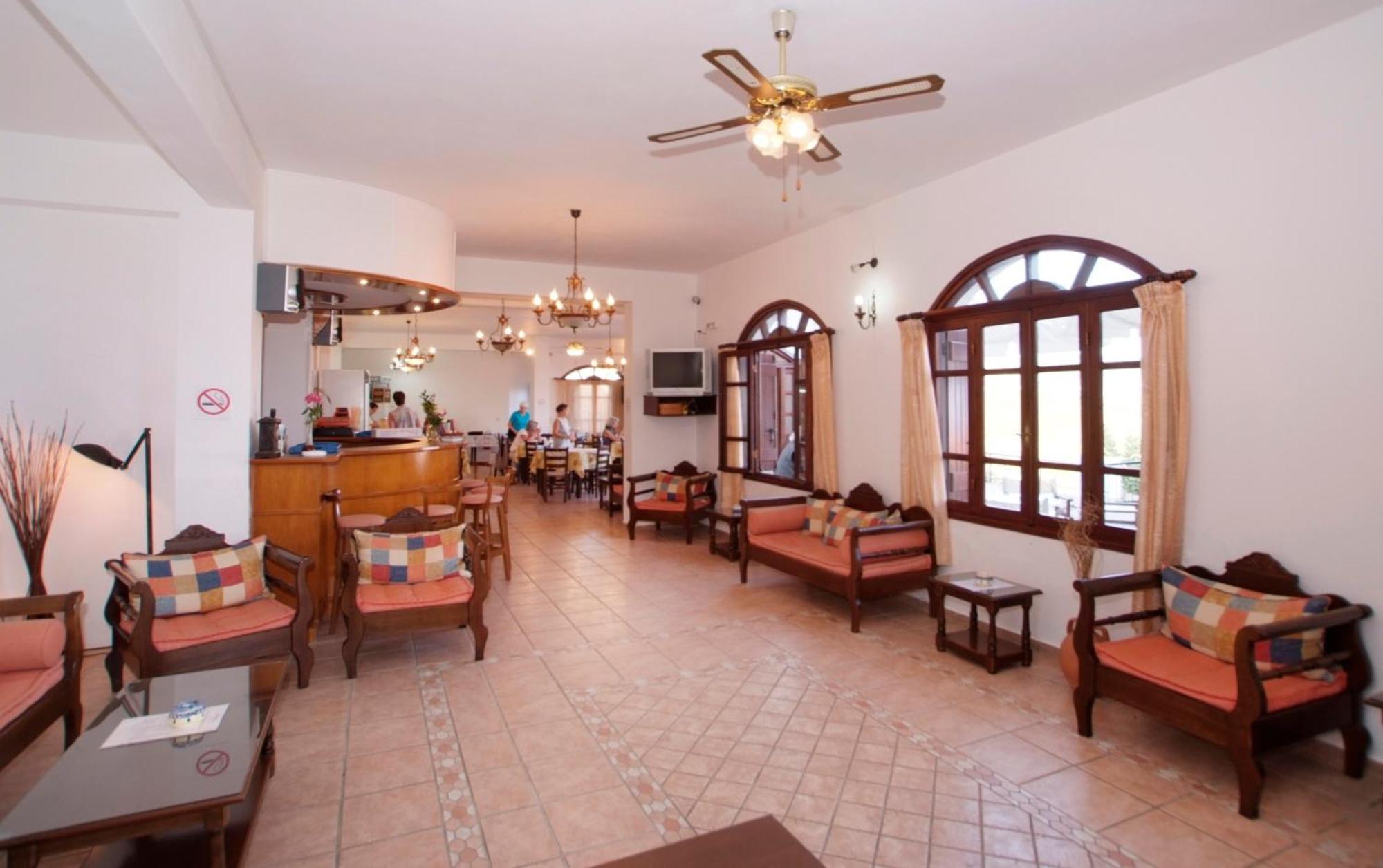 Ikaros Star Hotel Gialiskari  外观 照片