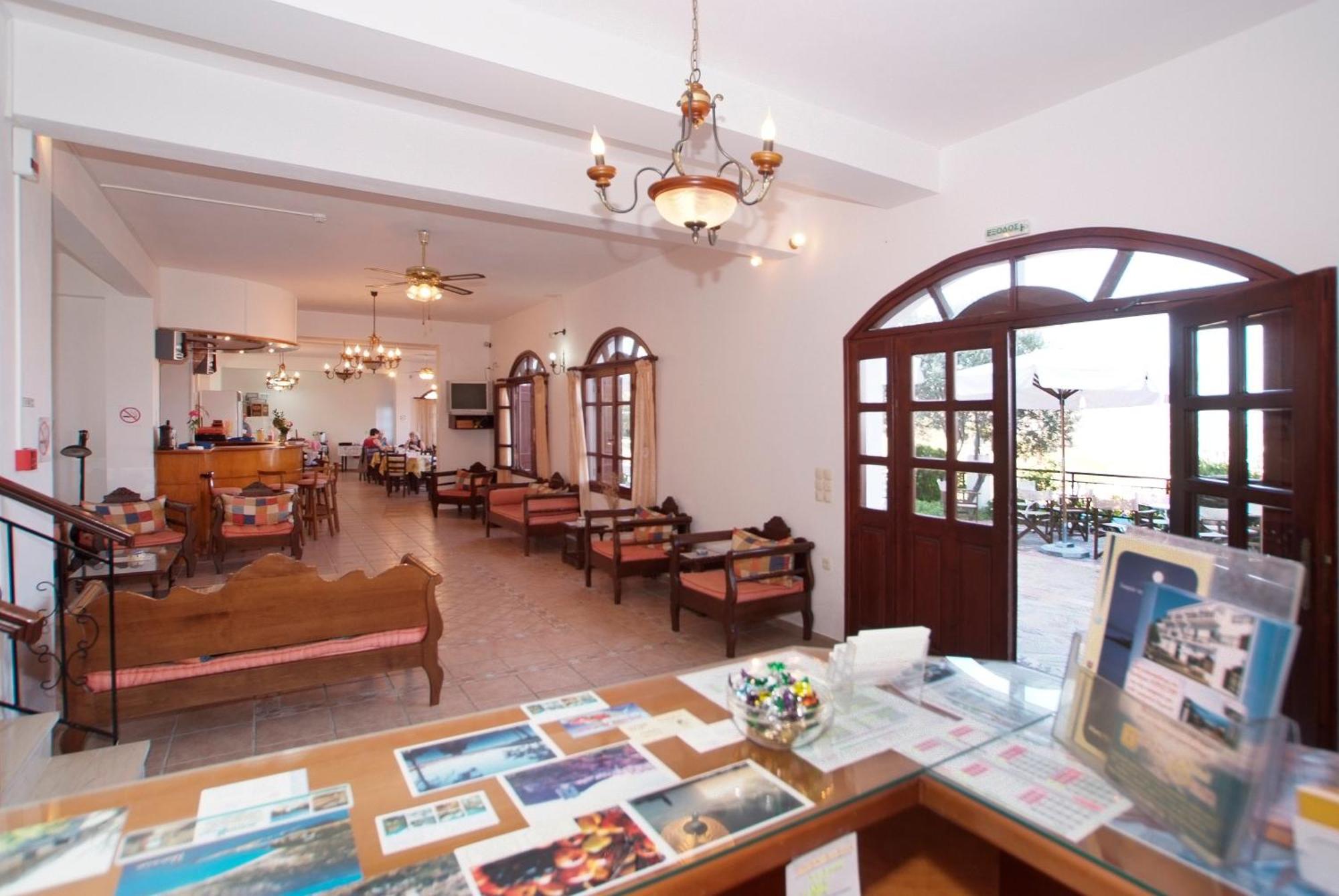 Ikaros Star Hotel Gialiskari  外观 照片